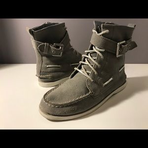 Women’s Sperry Shoes - Size 5